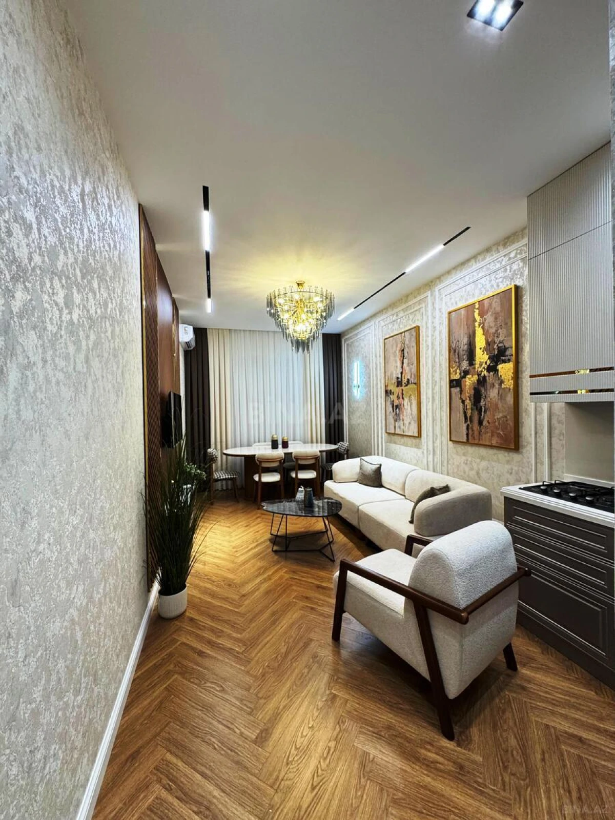 Satılır 2 otaqlı mənzil 53 m²