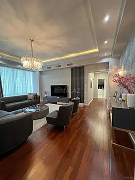 Satılır 3 otaqlı mənzil 156 m²
