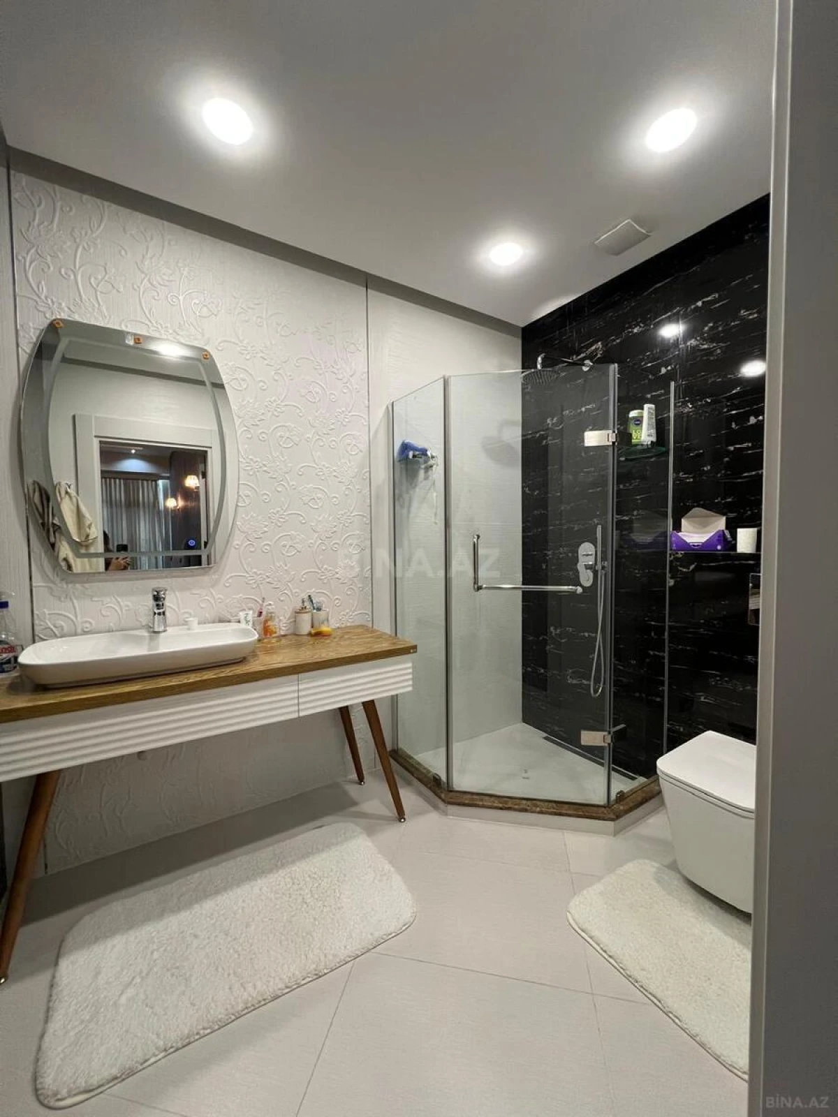 Satılır 3 otaqlı mənzil 156 m²