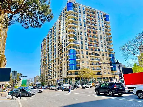 Kirayə verilir 3 otaqlı mənzil 120 m² — Bakı 3 otaq 120.00 m²