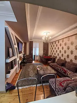 Satılır 3 otaqlı mənzil 83 m²
