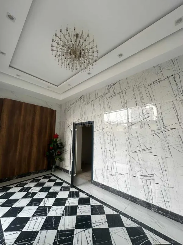 Satılır 4 otaqlı mənzil 241.9 m²