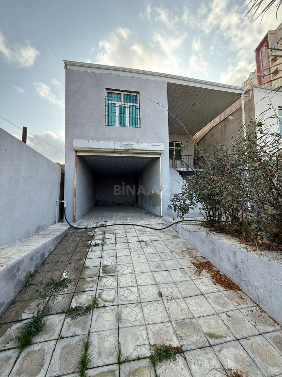 Satılır 5 otaqlı həyət evi 120 m²