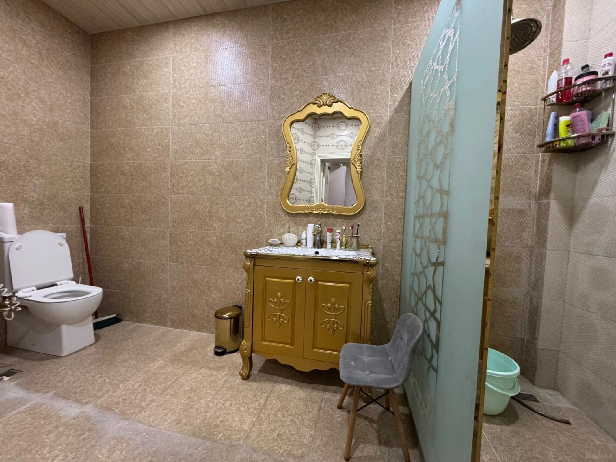 Satılır 4 otaqlı həyət evi 240 m²