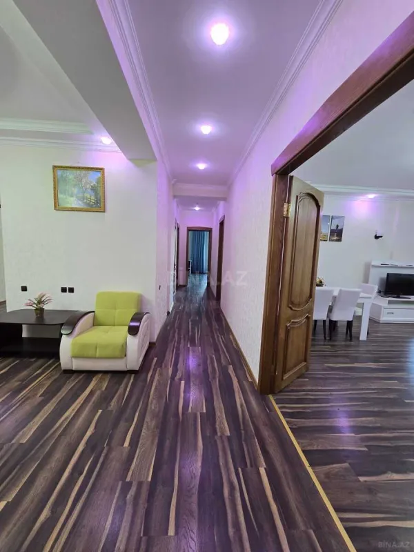 Kirayə verilir 3 otaqlı mənzil 175 m²