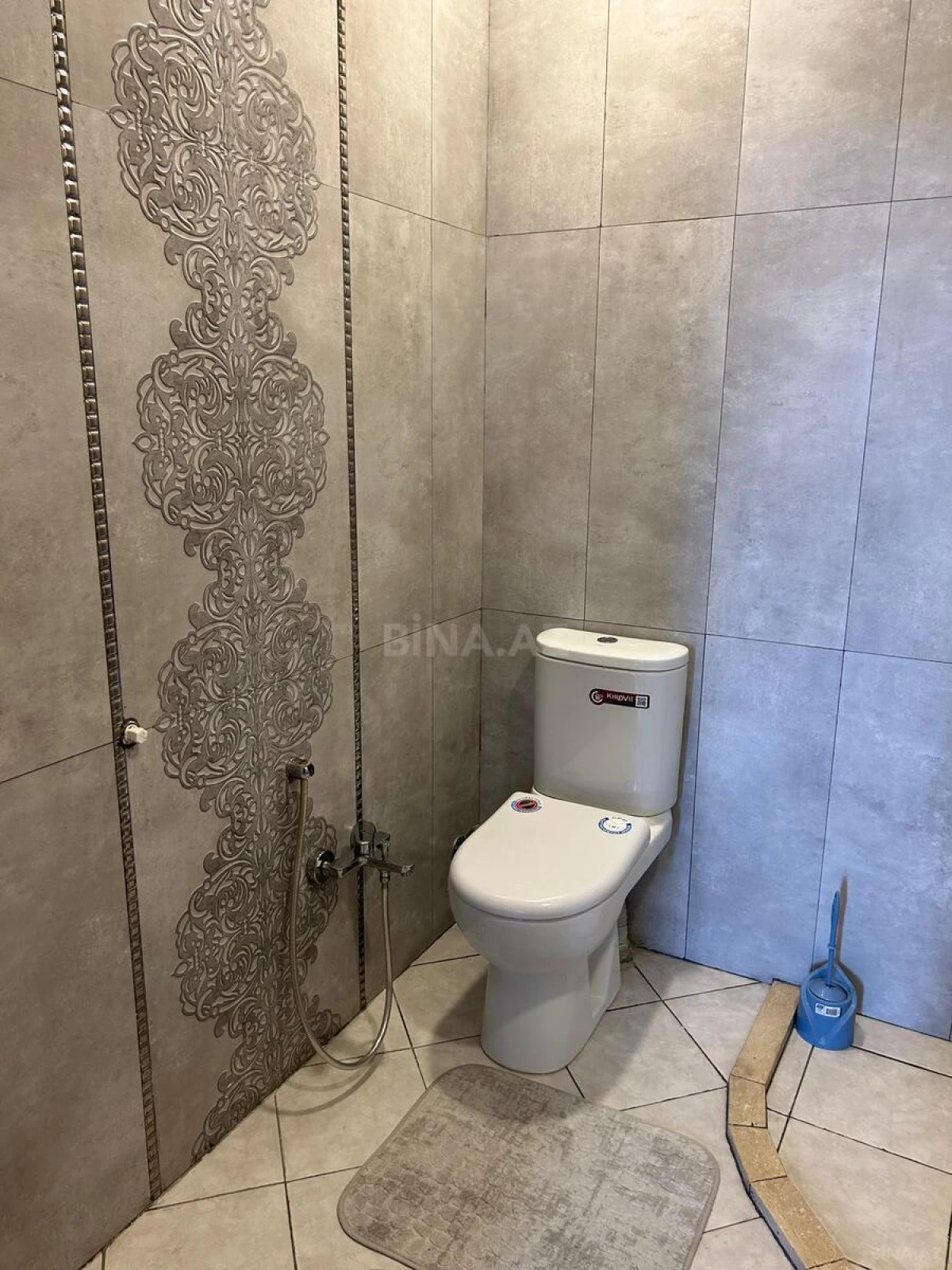 Satılır 5 otaqlı mənzil 230 m²