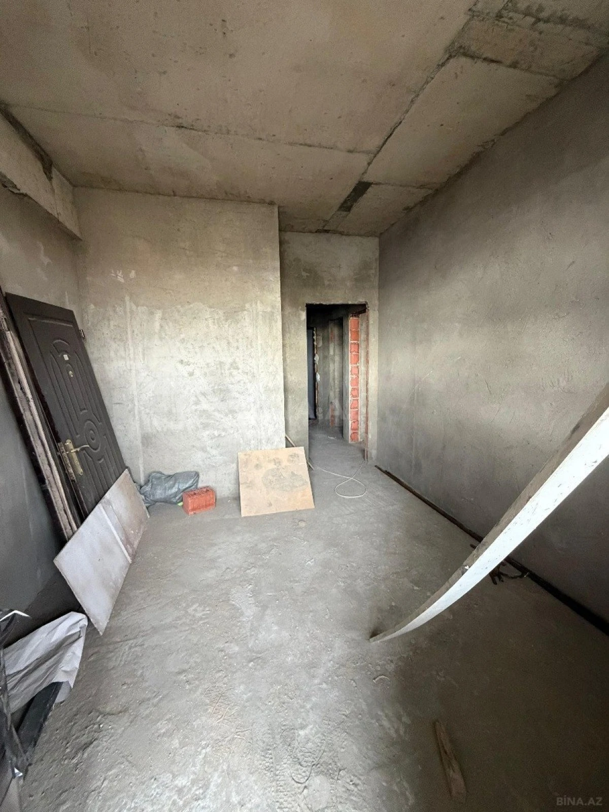 Satılır 3 otaqlı mənzil 125 m²