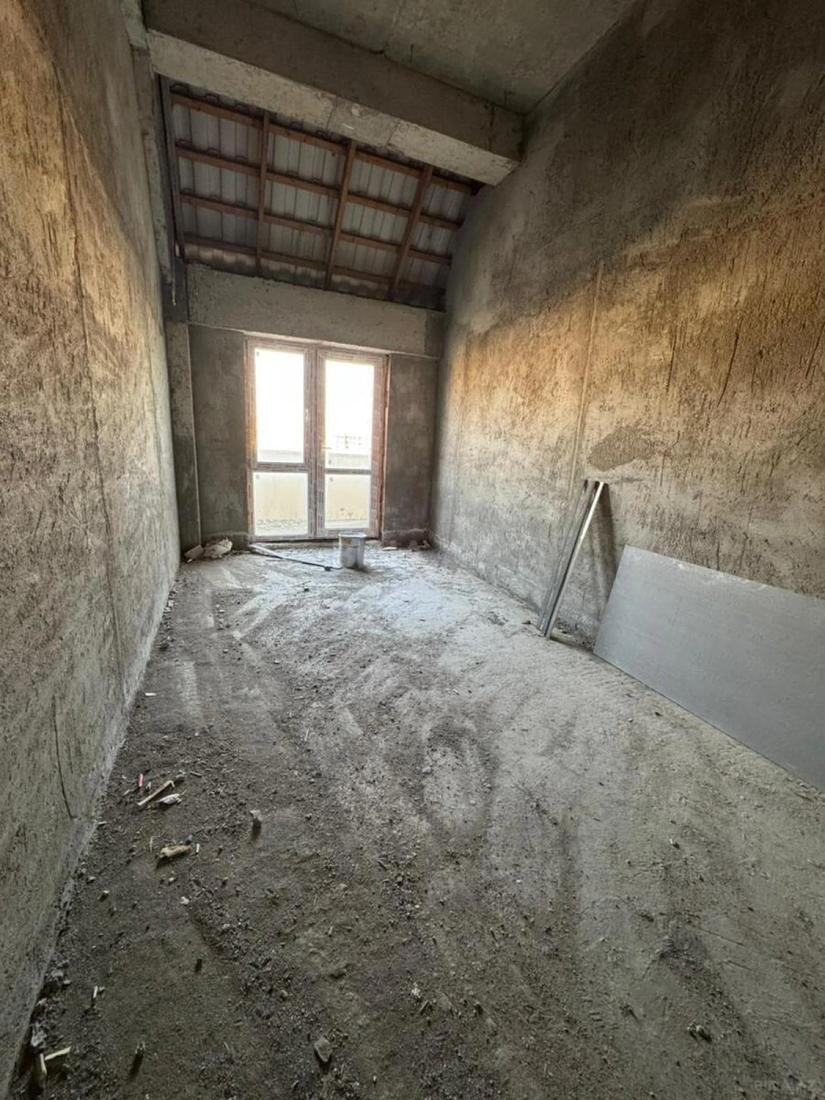 Satılır 3 otaqlı mənzil 125 m²