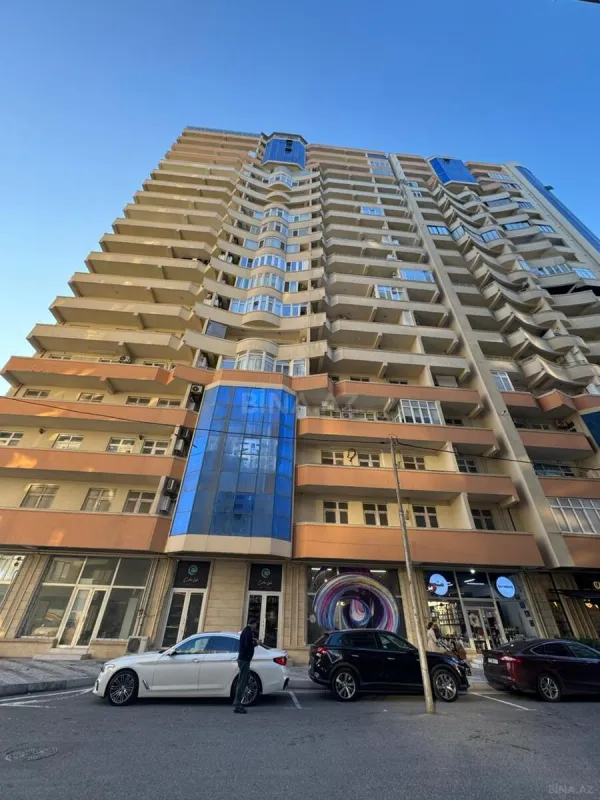 Satılır 3 otaqlı mənzil 125 m²