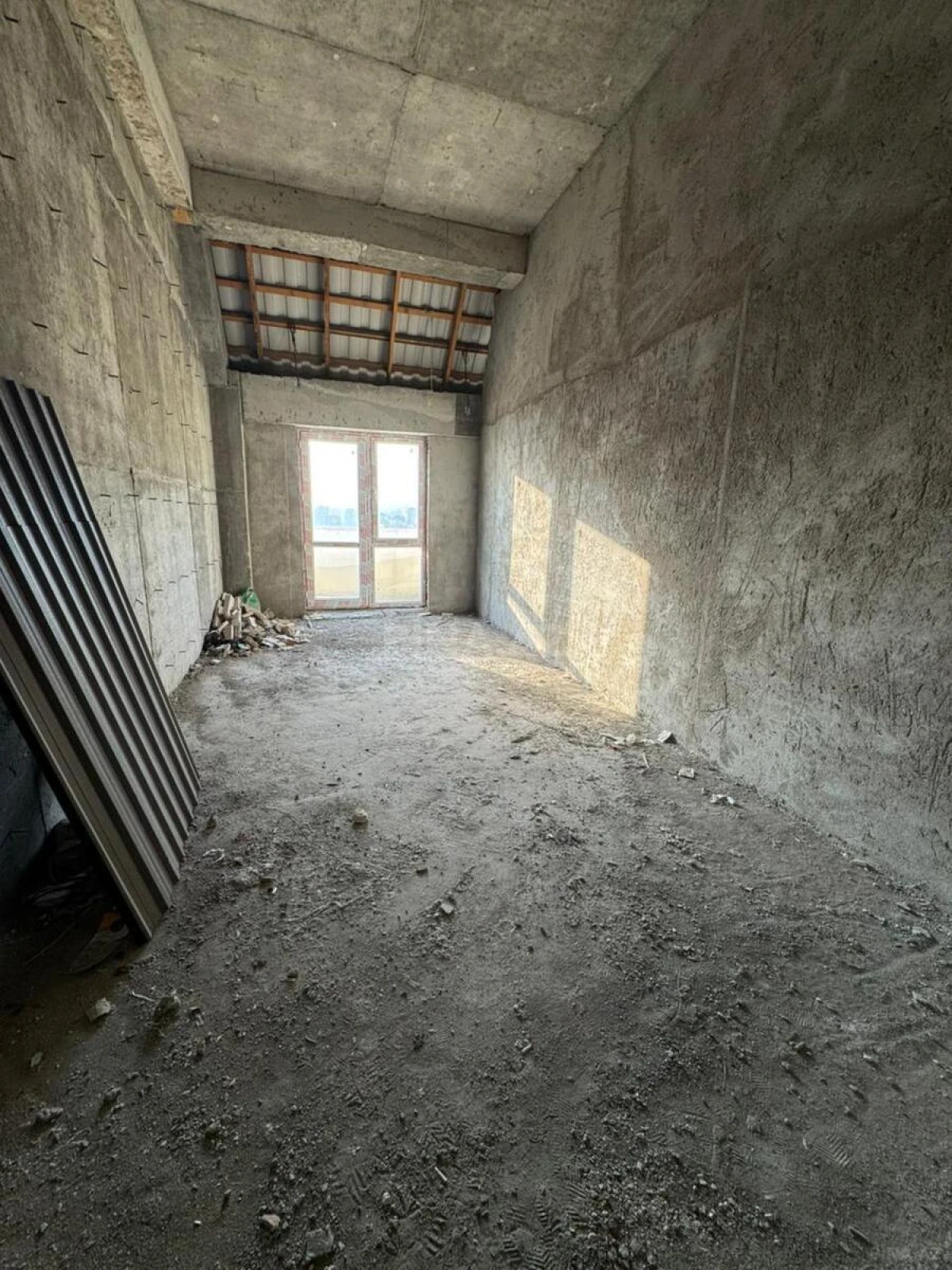 Satılır 3 otaqlı mənzil 125 m²