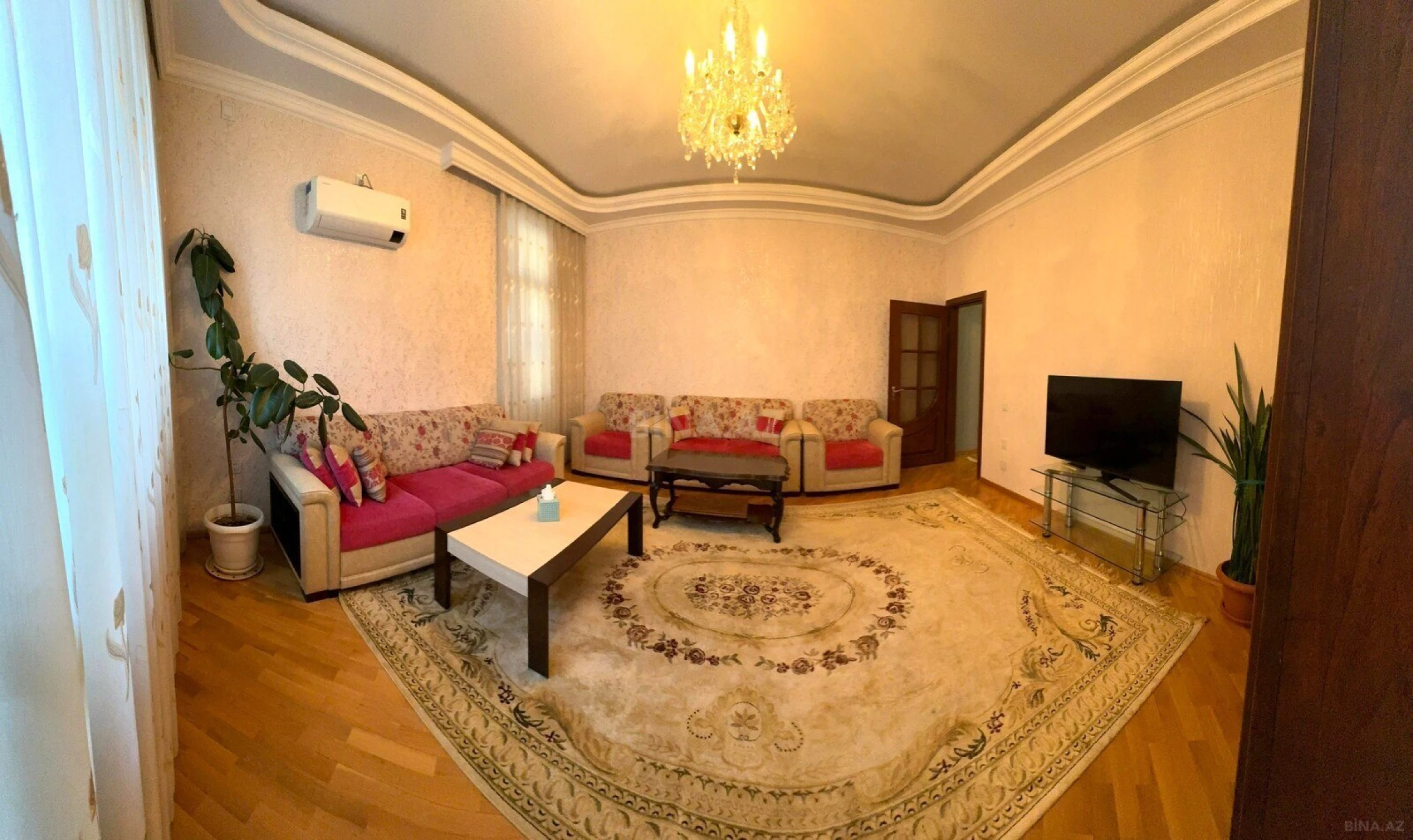 Satılır 4 otaqlı mənzil 120 m²