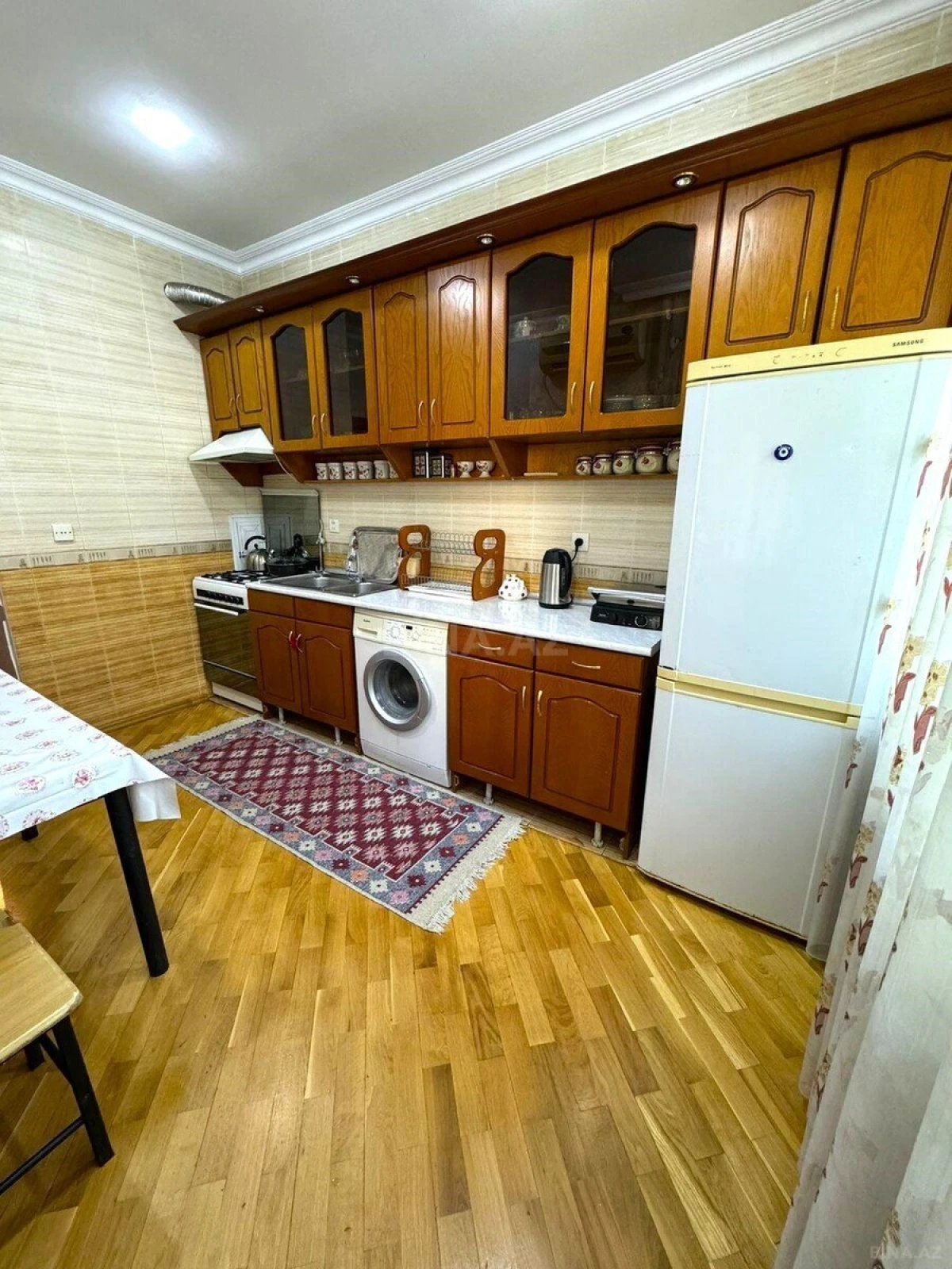 Satılır 4 otaqlı mənzil 120 m²