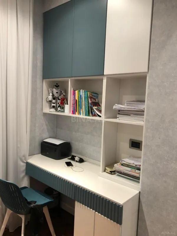 Satılır 3 otaqlı mənzil 125 m²