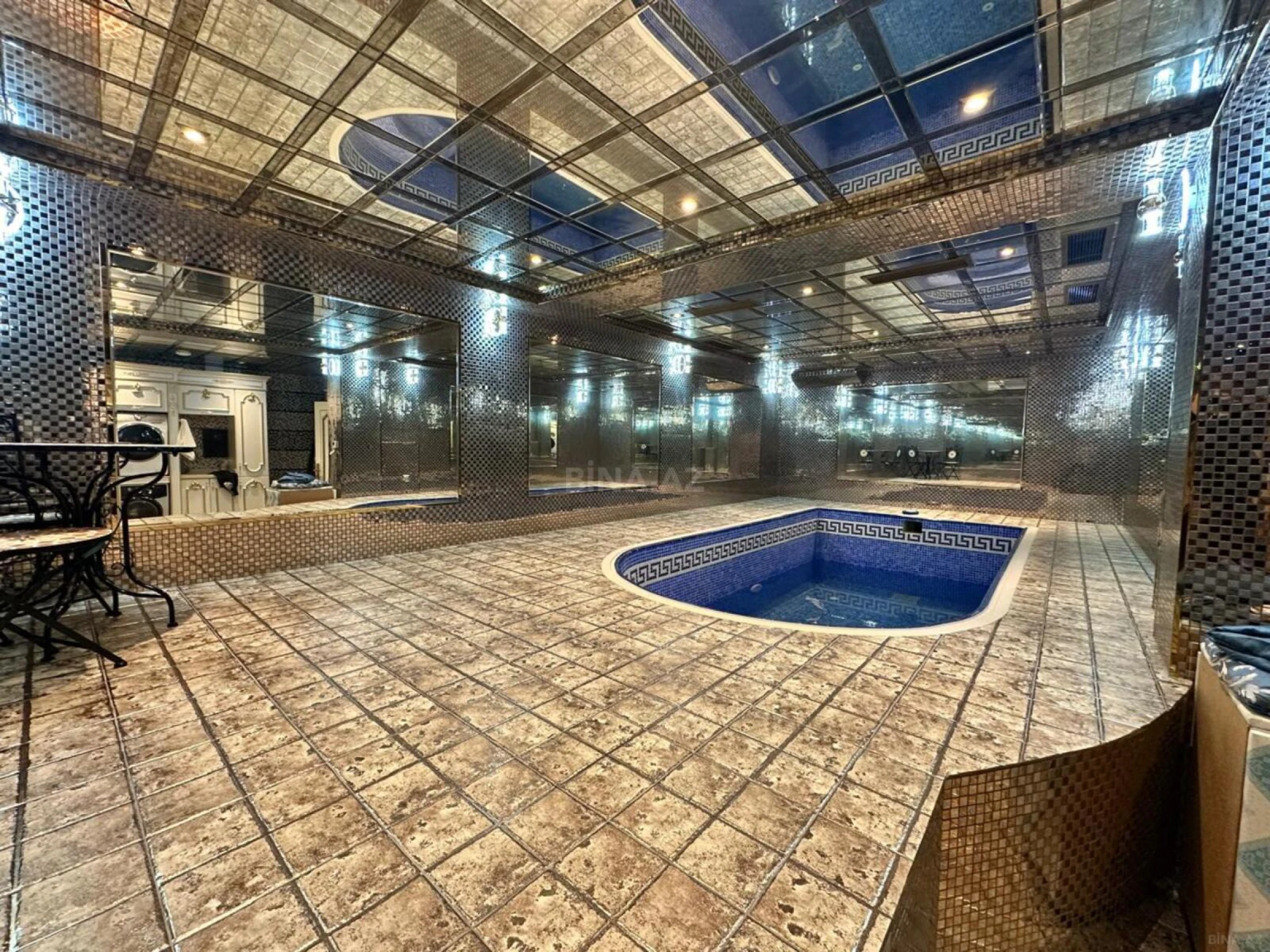 Satılır həyət evi 800 m²