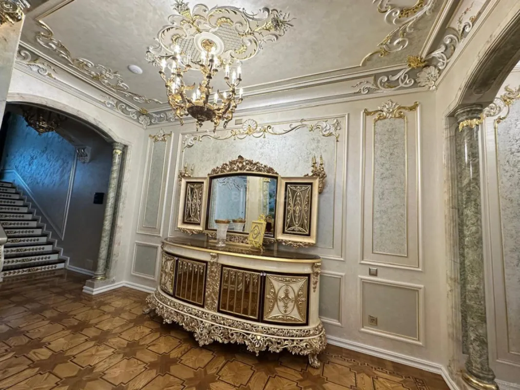 Satılır həyət evi 800 m²