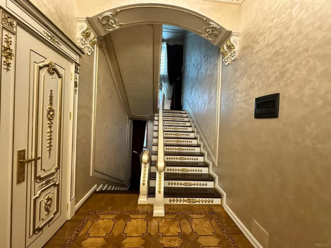 Satılır həyət evi 800 m²