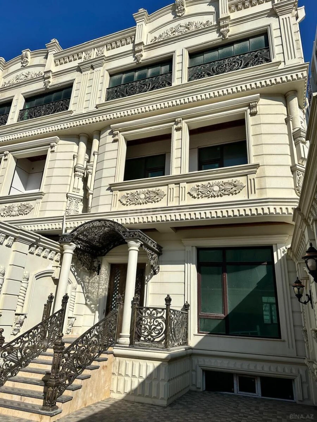 Satılır həyət evi 800 m²