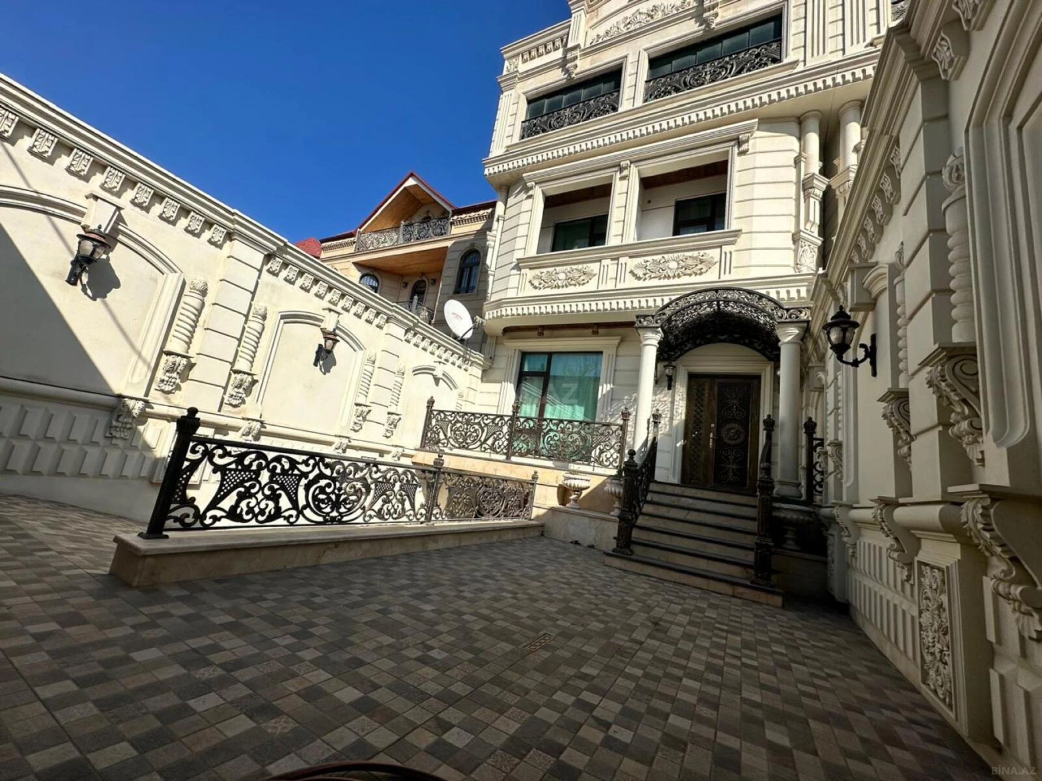 Satılır həyət evi 800 m²