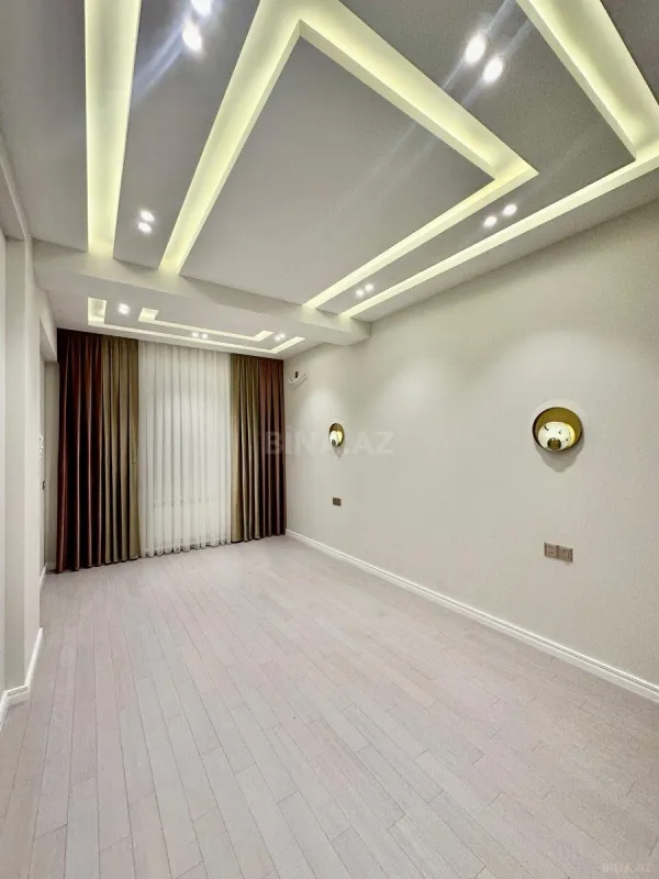 Satılır 3 otaqlı mənzil 129 m²