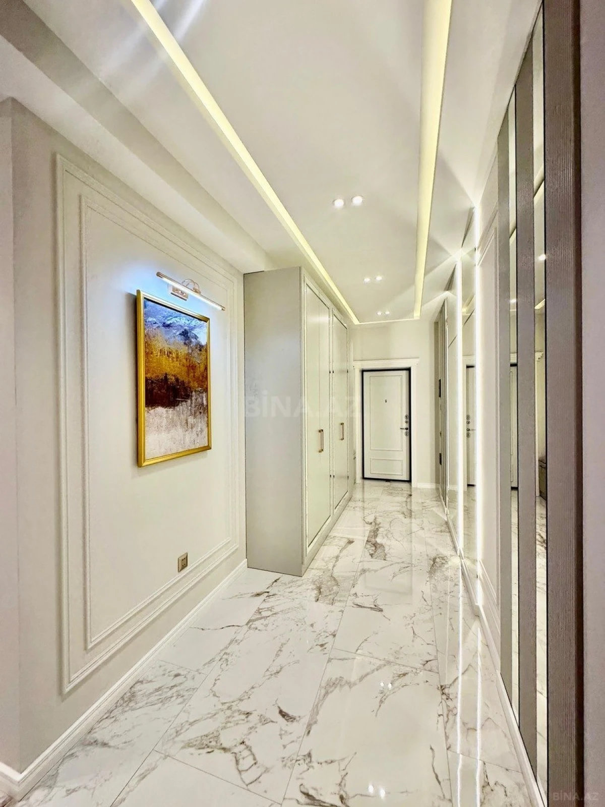Satılır 3 otaqlı mənzil 129 m²