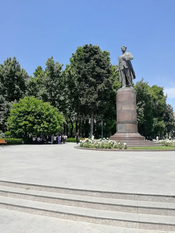 Kirayə verilir 4 otaqlı ofis 110 m²