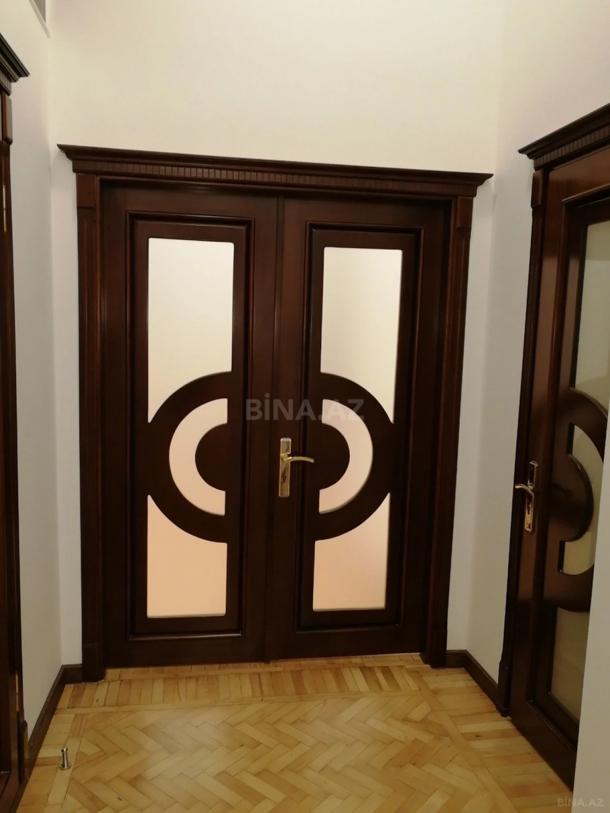 Kirayə verilir 4 otaqlı ofis 110 m²