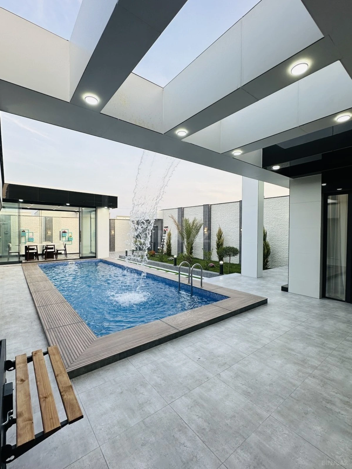 Satılır 4 otaqlı həyət evi 180 m²