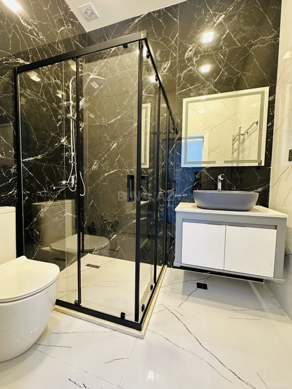 Satılır 4 otaqlı həyət evi 180 m²