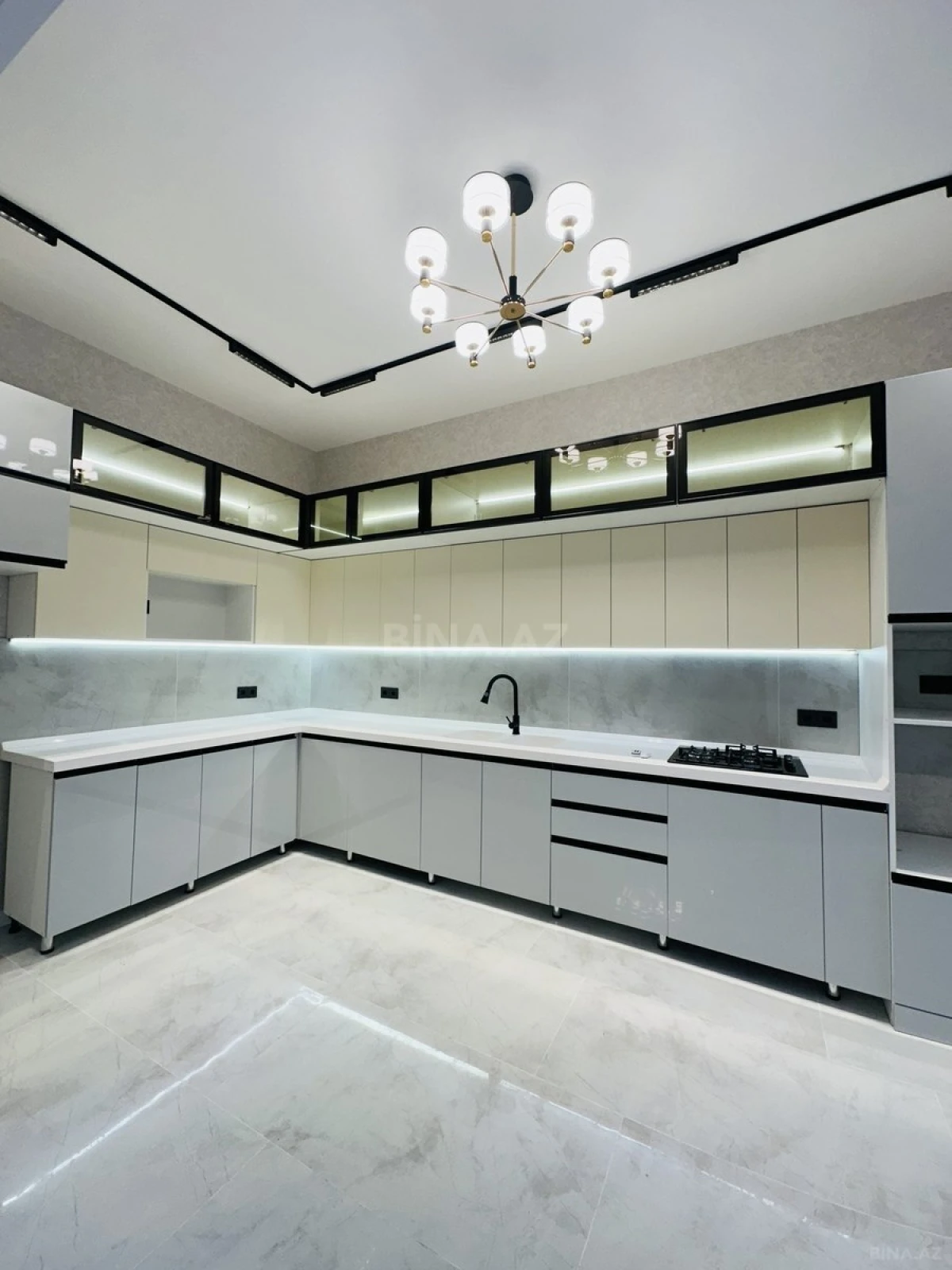 Satılır 4 otaqlı həyət evi 180 m²