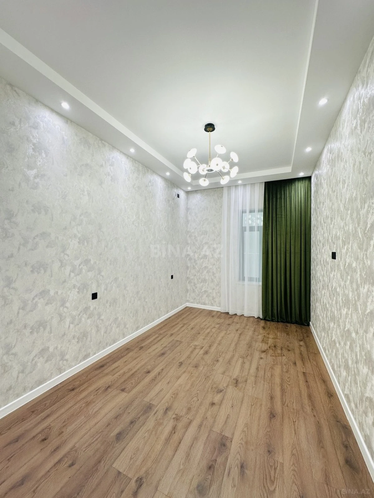 Satılır 4 otaqlı həyət evi 180 m²