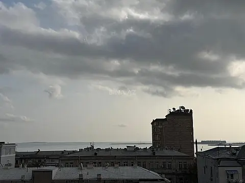 Satılır 3 otaqlı mənzil 150 m²