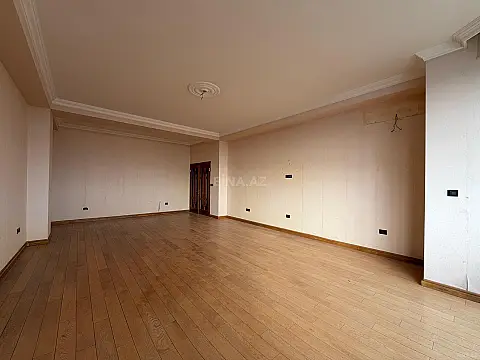 Satılır 3 otaqlı mənzil 150 m²