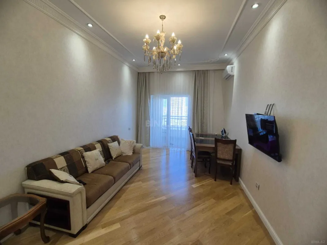Kirayə verilir 2 otaqlı mənzil 100 m²