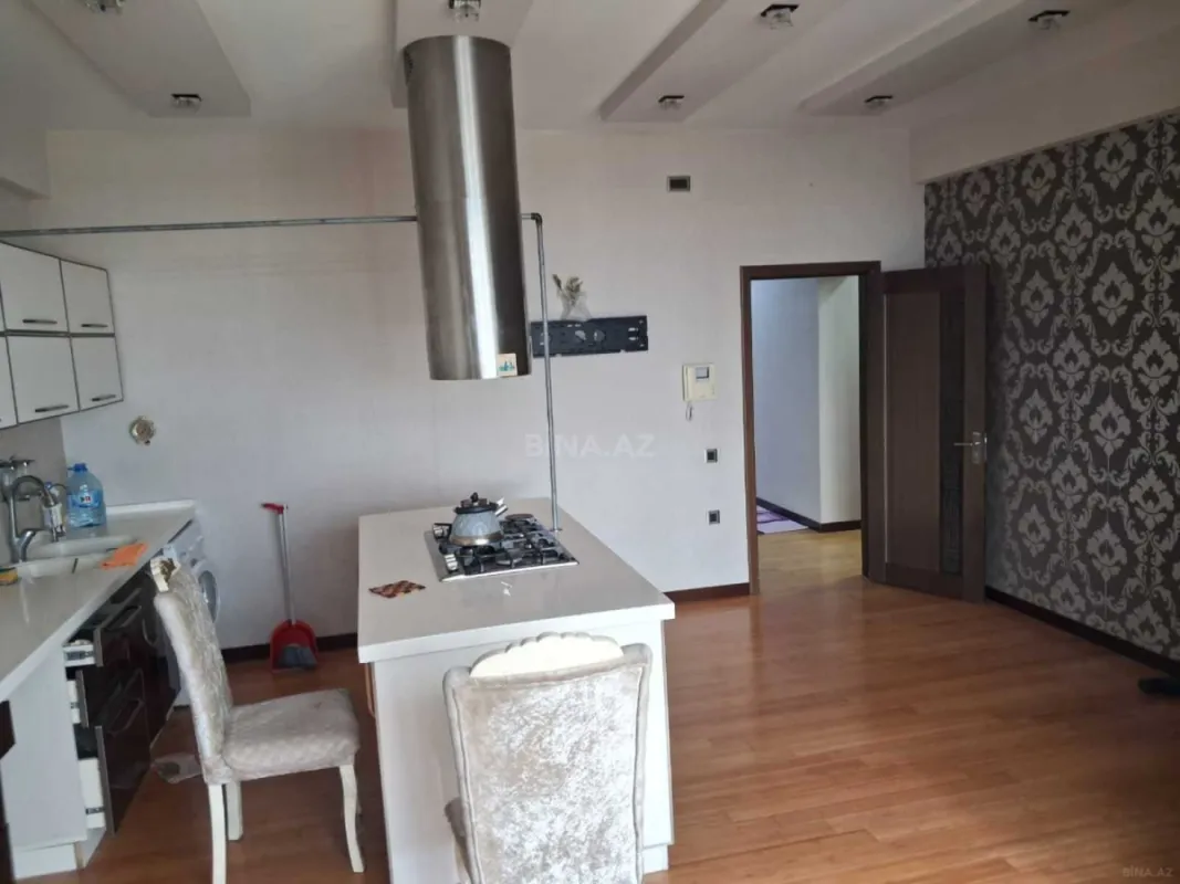 Satılır 3 otaqlı mənzil 150 m²