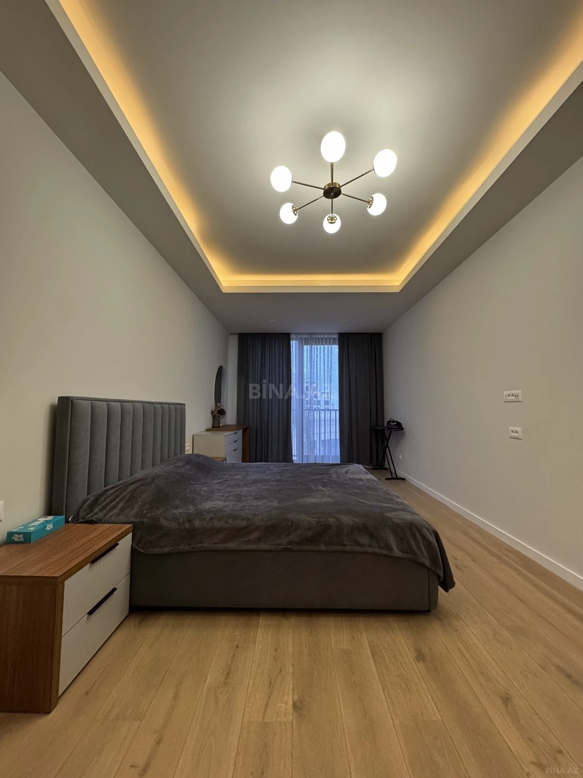 Satılır 2 otaqlı mənzil 100 m²