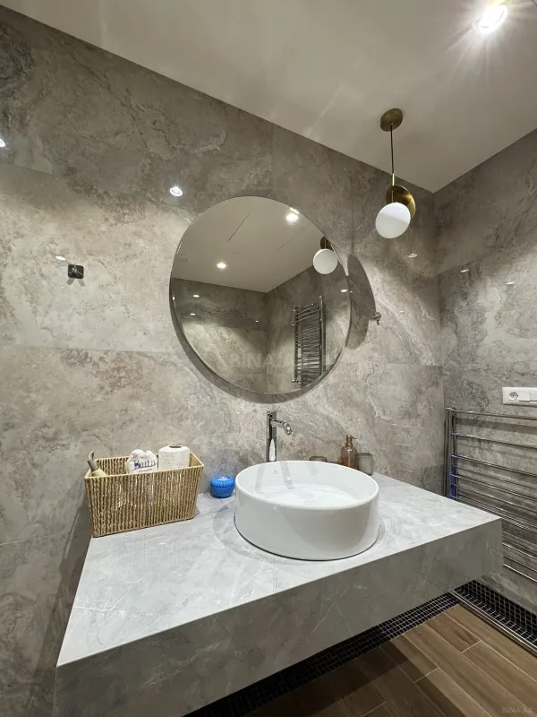 Satılır 2 otaqlı mənzil 100 m²