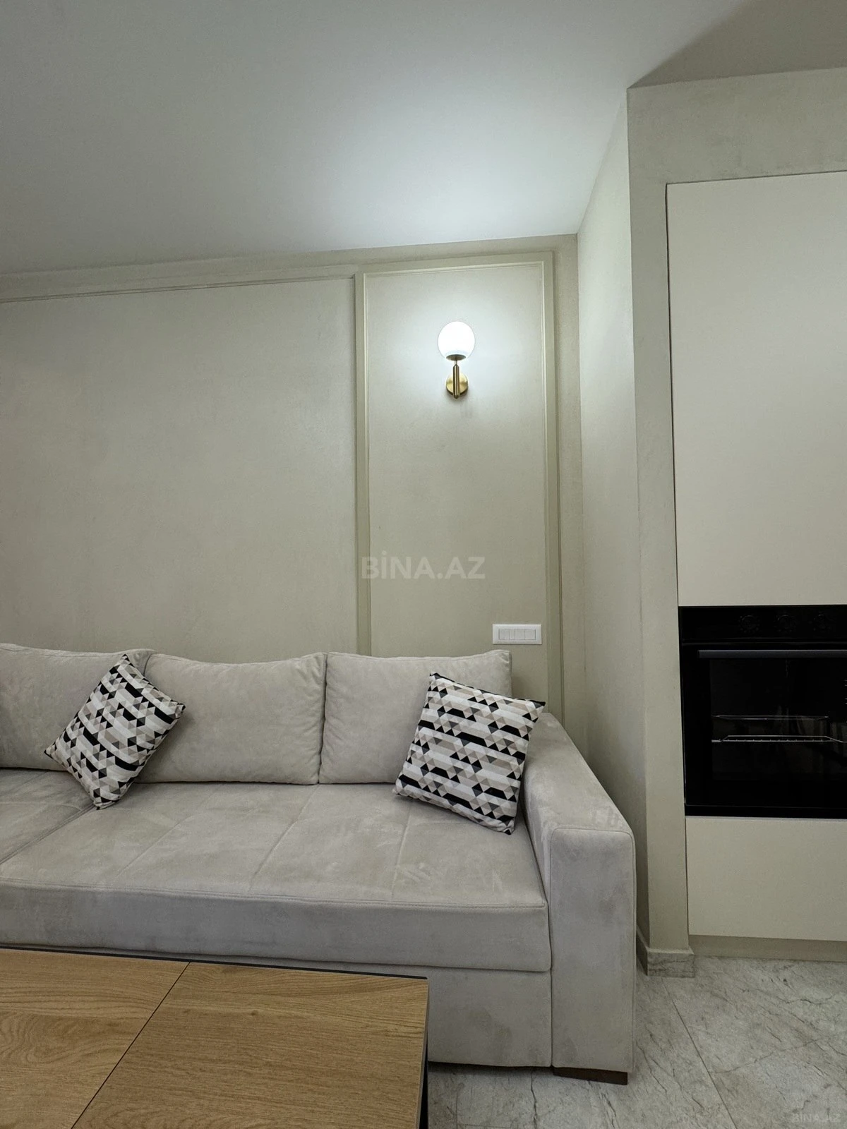 Satılır 2 otaqlı mənzil 100 m²