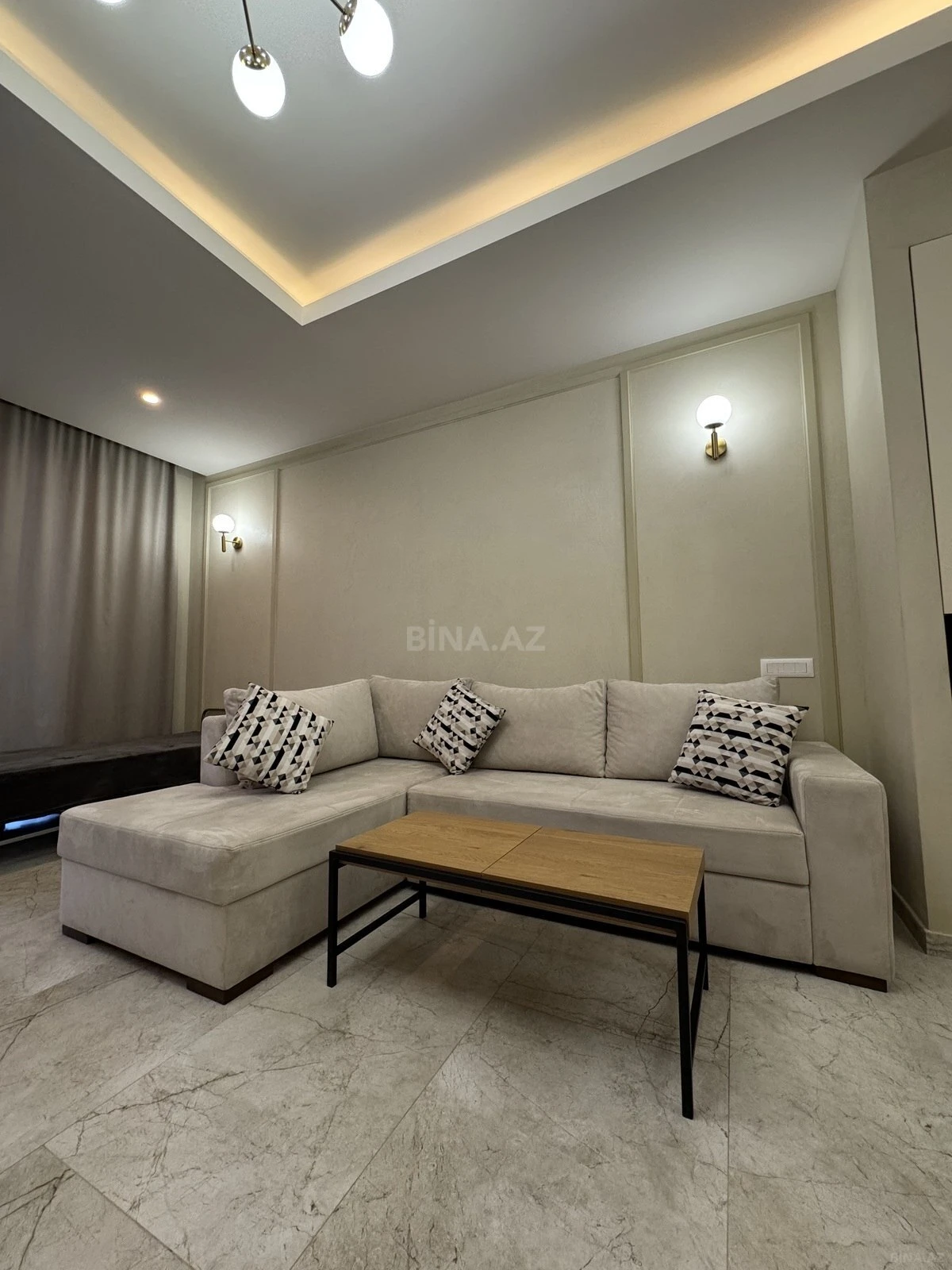 Satılır 2 otaqlı mənzil 100 m²