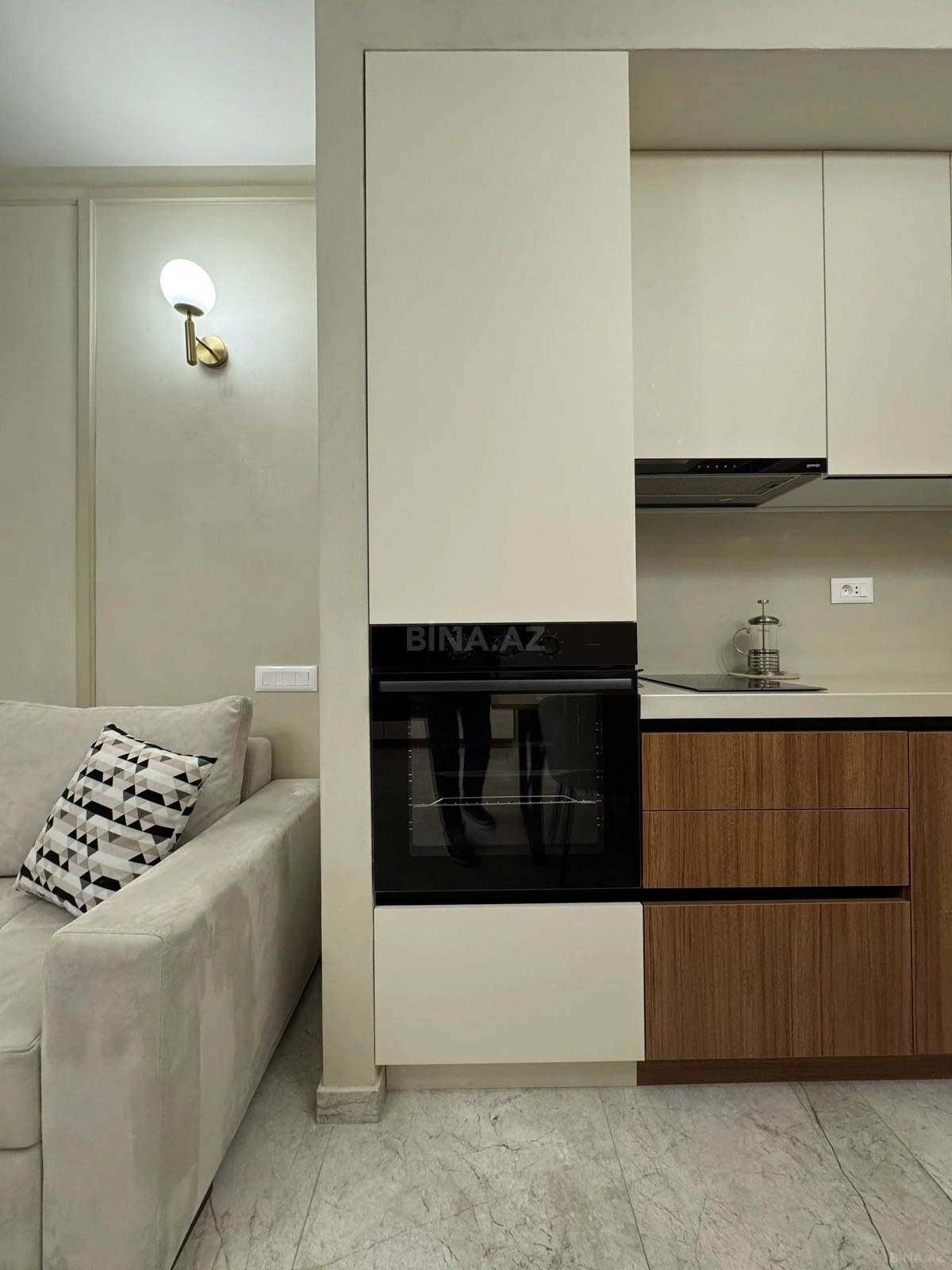 Satılır 2 otaqlı mənzil 100 m²