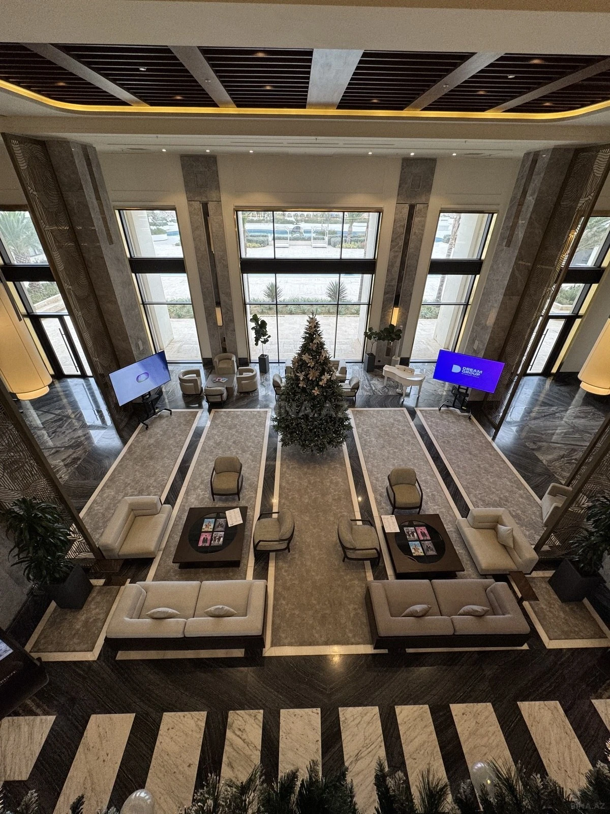 Satılır 2 otaqlı mənzil 100 m²