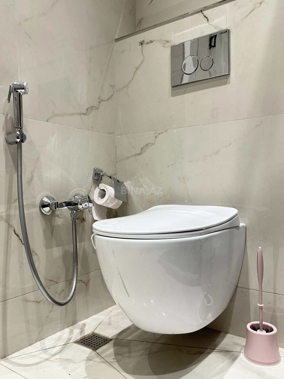 Kirayə verilir 2 otaqlı mənzil 90 m²