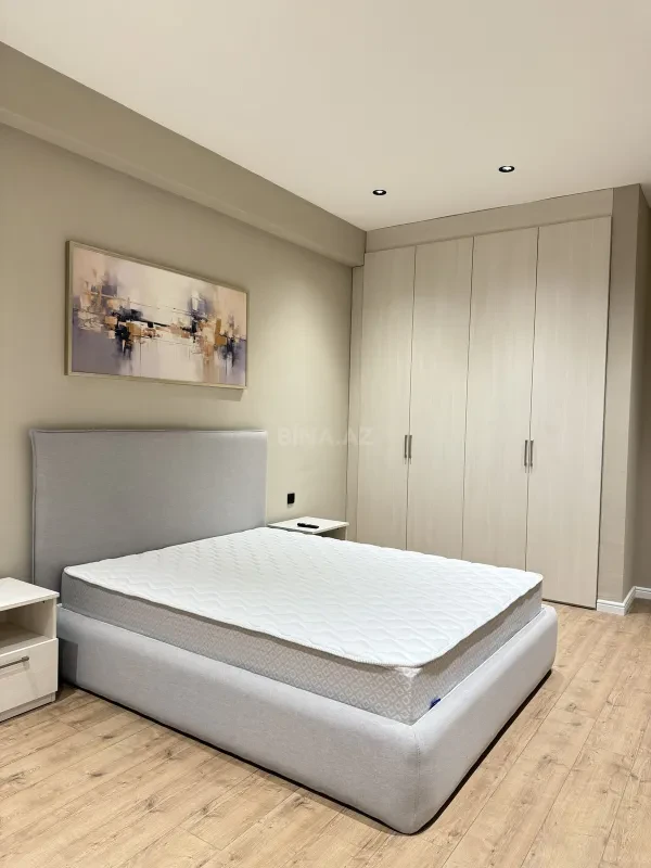 Kirayə verilir 2 otaqlı mənzil 90 m²