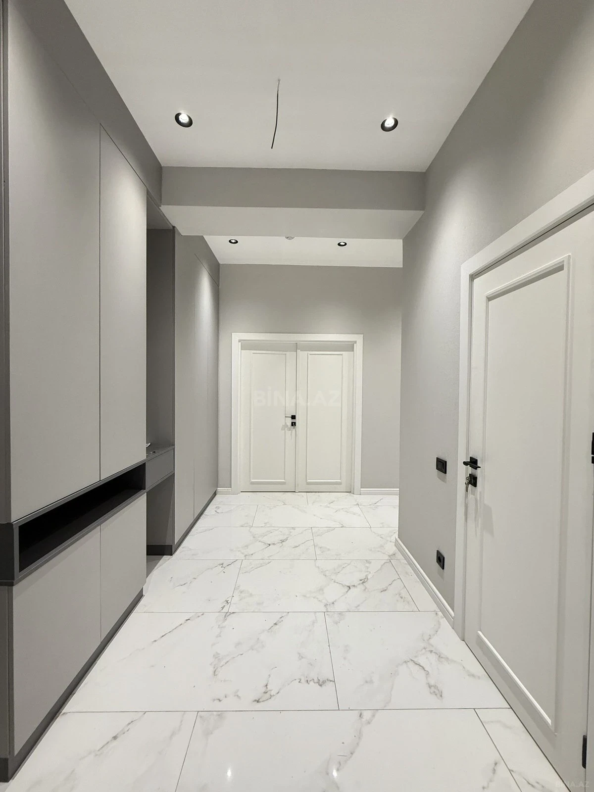 Kirayə verilir 2 otaqlı mənzil 90 m²