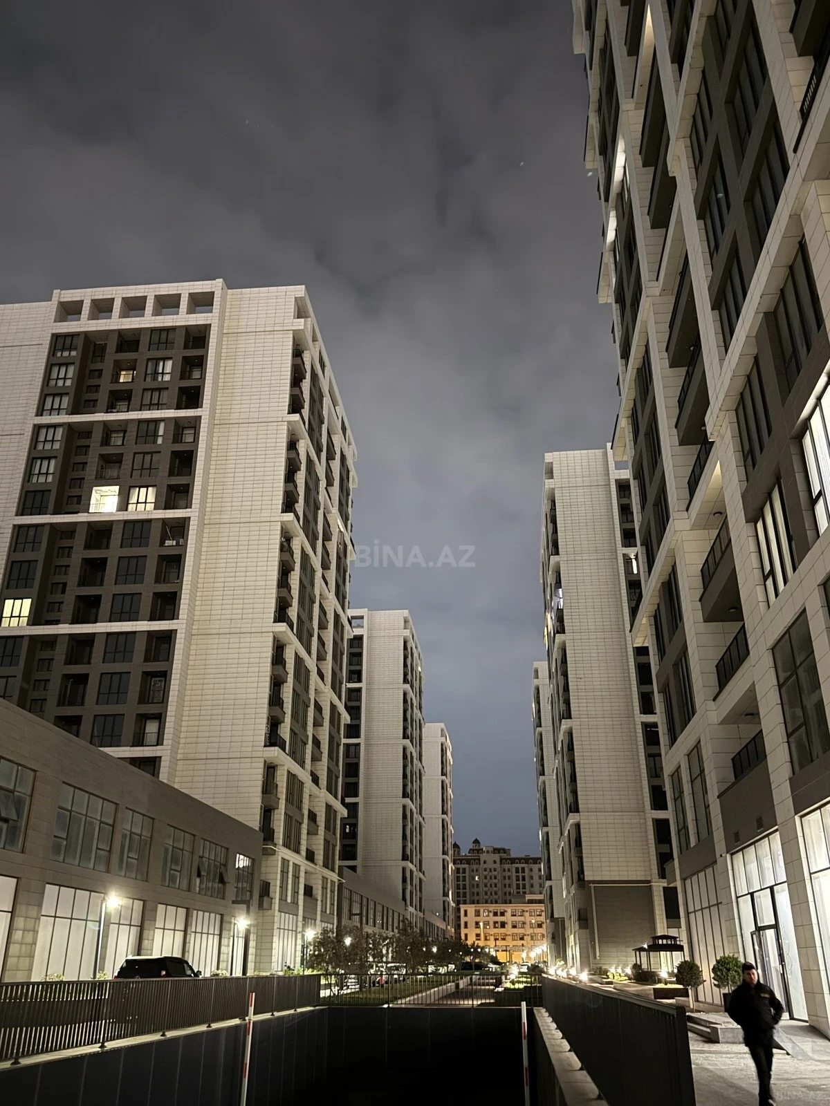 Kirayə verilir 2 otaqlı mənzil 90 m²