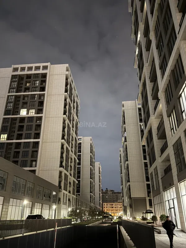 Kirayə verilir 2 otaqlı mənzil 90 m²