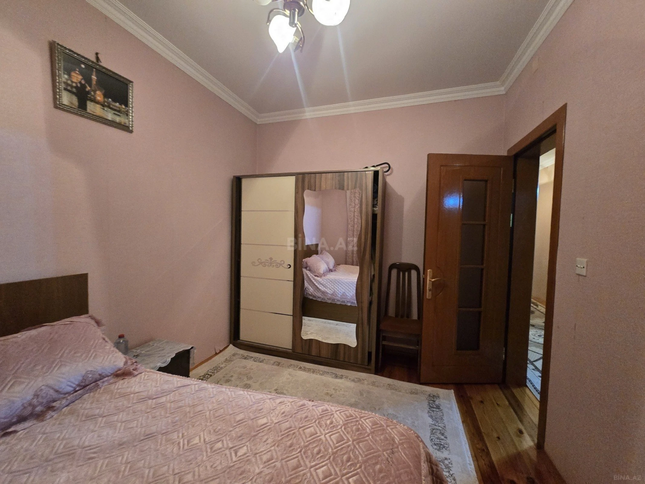 Satılır 8 otaqlı həyət evi 280 m²