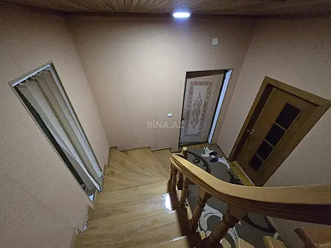 Satılır 8 otaqlı həyət evi 280 m²