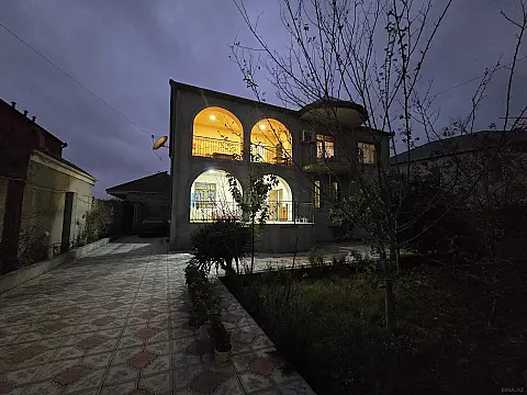 Satılır 8 otaqlı həyət evi 280 m² — Sumqayıt 8 otaq 280.00 m²