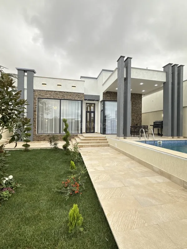 Satılır 4 otaqlı həyət evi 160 m²