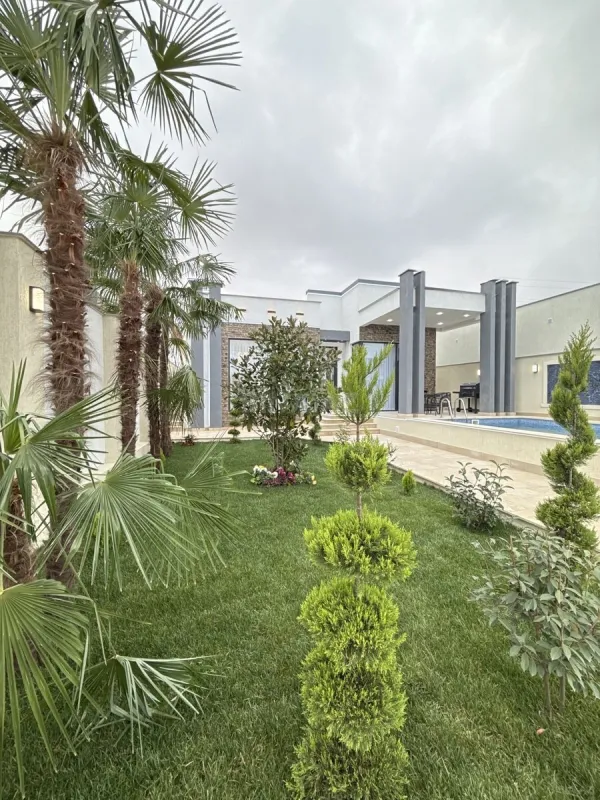 Satılır 4 otaqlı həyət evi 160 m²